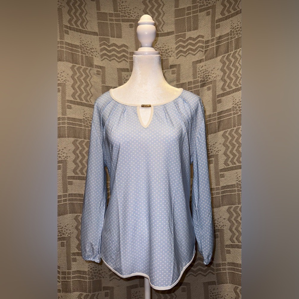 Jon & Anna Contemporary Top